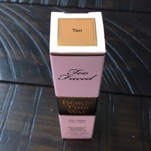 Too Faced Makeup - Too Faced Born this way concealer Too Faced Makeup - Too Faced Born this way concealer